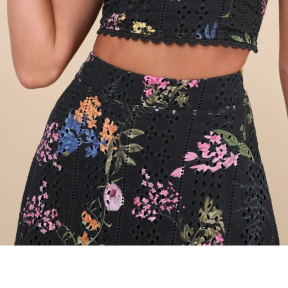 NWT Lulus Sweet At Heart Floral Embroidered Midi Skirt Black Small Eyelet - Picture 3 of 16